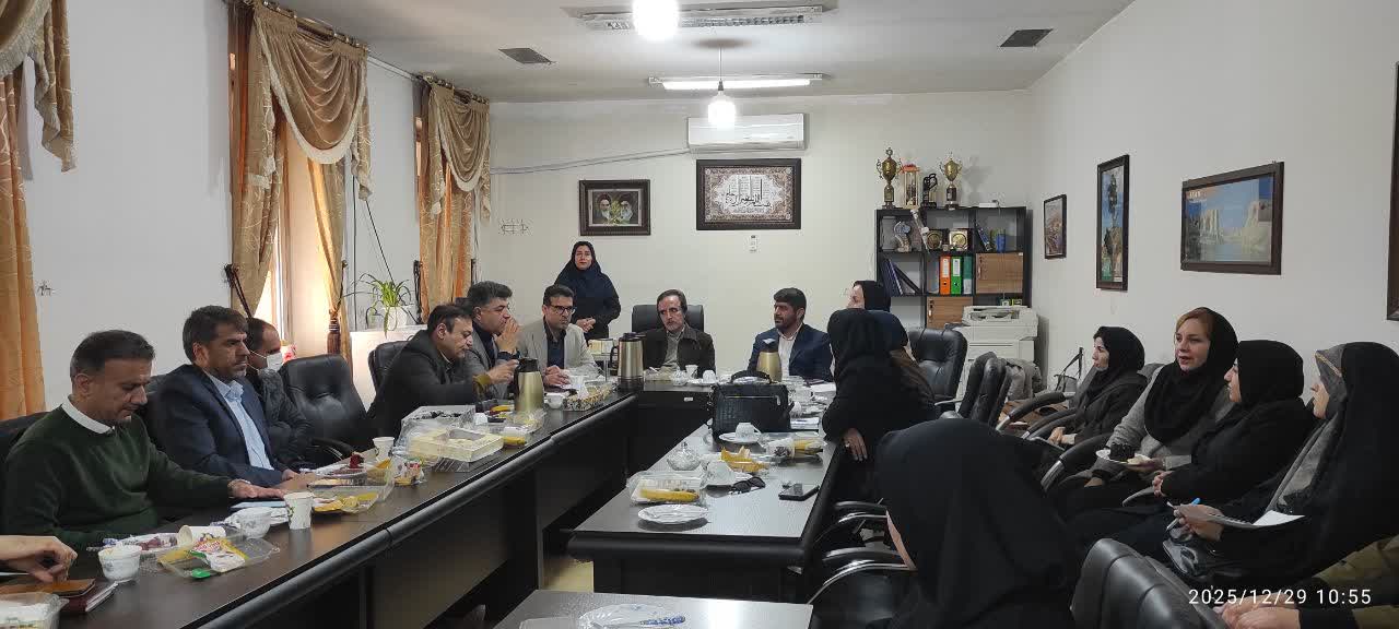 جلسه دفاع خانم فاطمه نجاتی